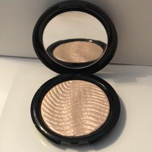 Brand new makeup forever highlighter